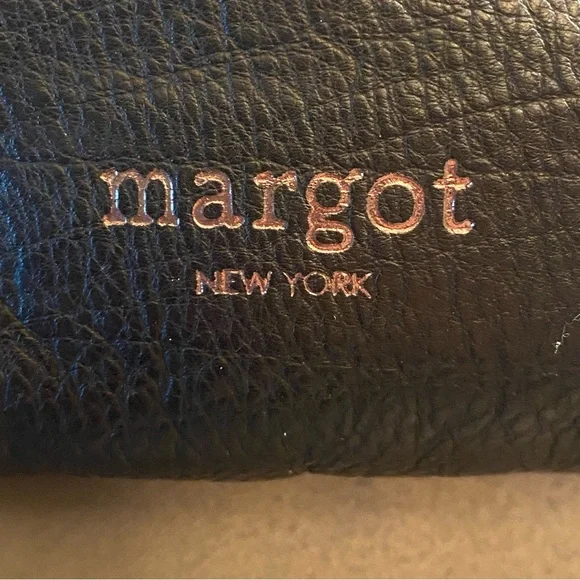 Margot, New York leather Crossbody adjustable strap black purse - Picture 2 of 12